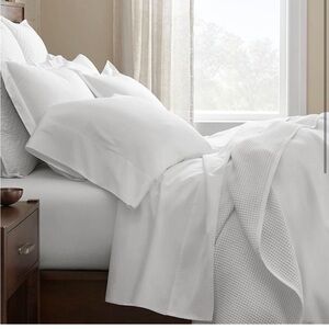 Boll & Branch Signature Hemmed Sheet Set King White Organic Cotton Bedding NWOT